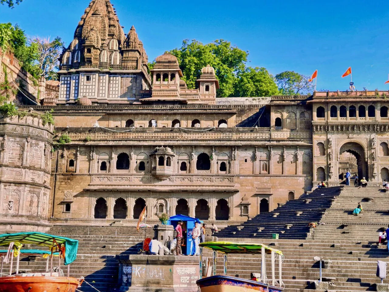 Ahilya Fort and Ahilyeshwar temple above the Narmada at Maheshwar